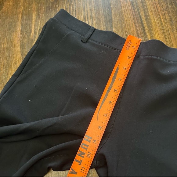 Betabrand black Two-Pocket DPYP Dress Pant Yoga Pant | Straight medium petite - Picture 7 of 8